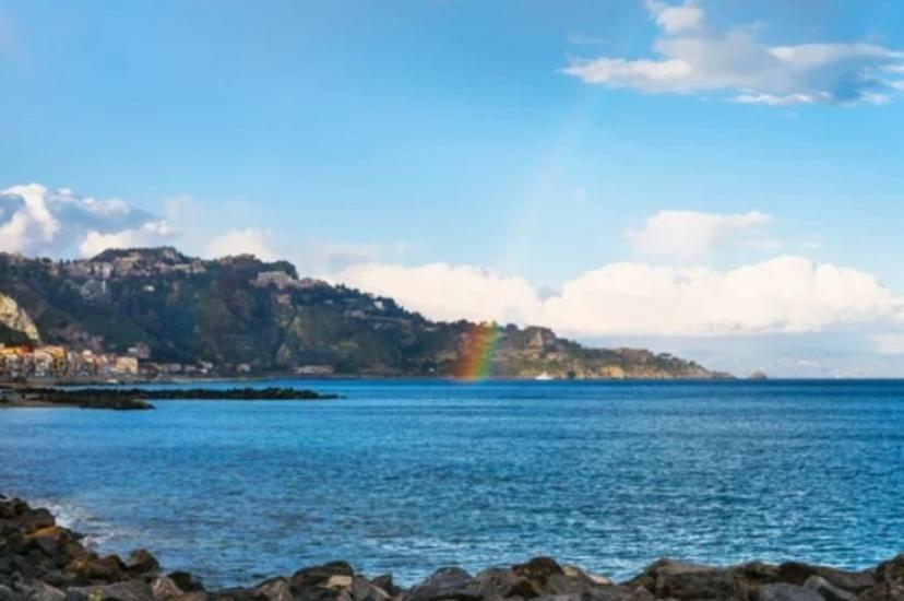 Ag Luxury Rooms Giardini Naxos Dış mekan fotoğraf